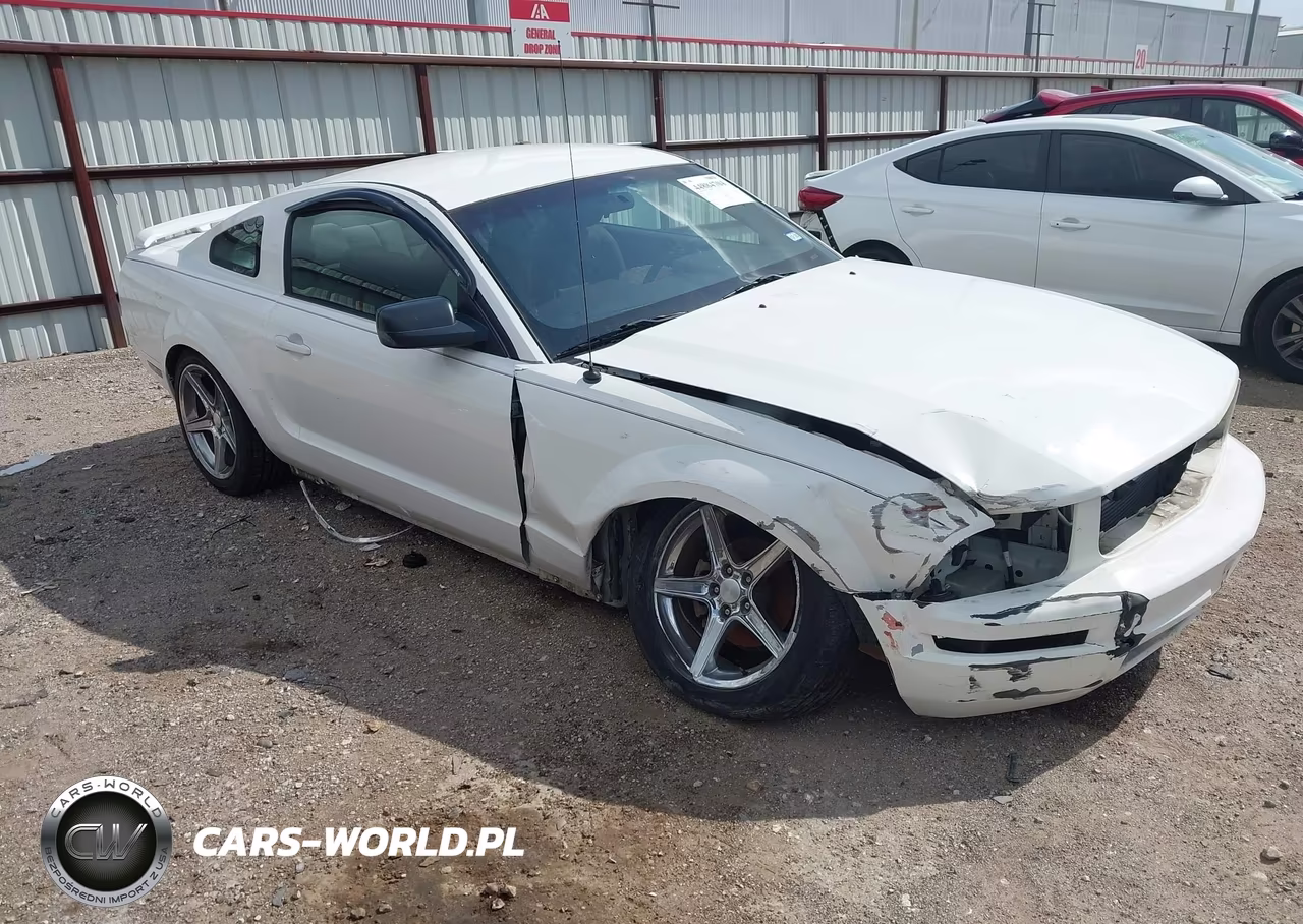 2005 Ford Mustang V6 Deluxe-V6 Premium