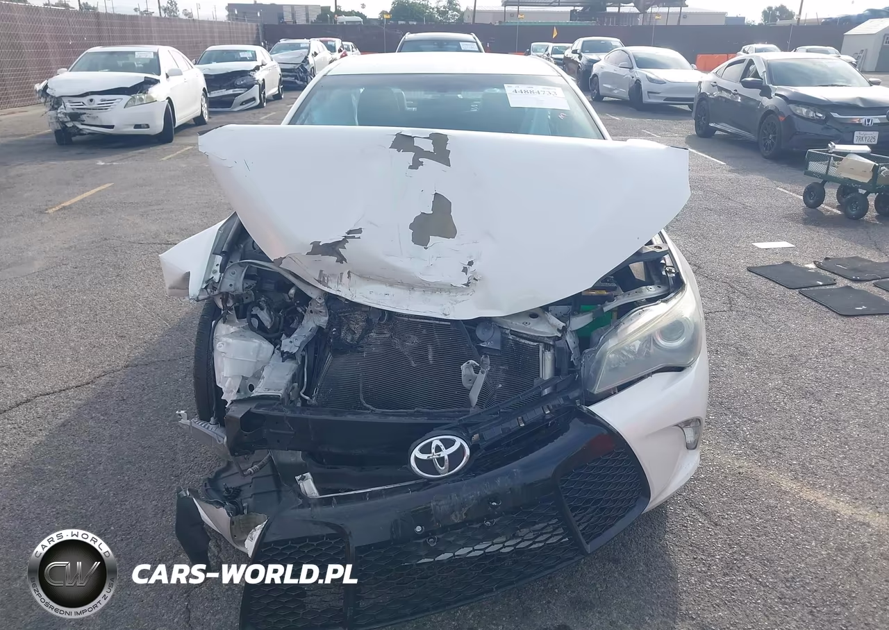 2015 Toyota Camry Se VIN:4T1BF1FK7FU043365 - 12