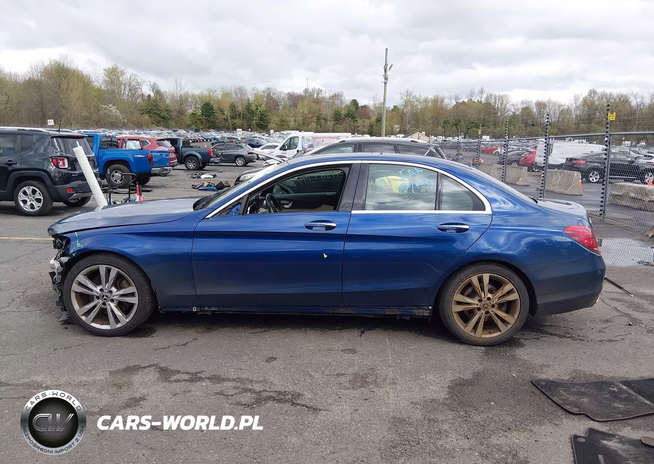 2018 Mercedes-Benz C 300 VIN:55SWF4JB8JU218608 - 14