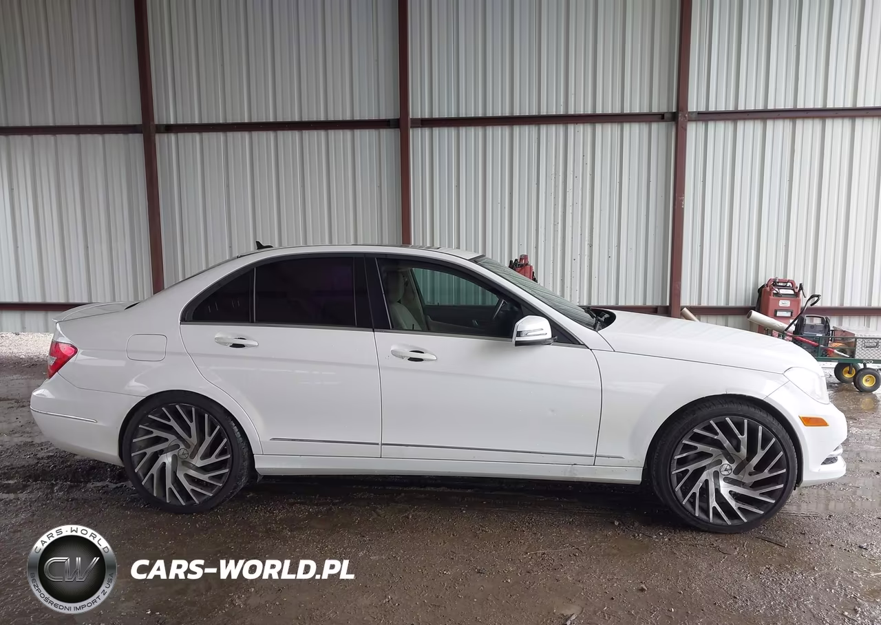 2013 Mercedes-Benz C 250 Luxury VIN:WDDGF4HBXDA867681 - 13