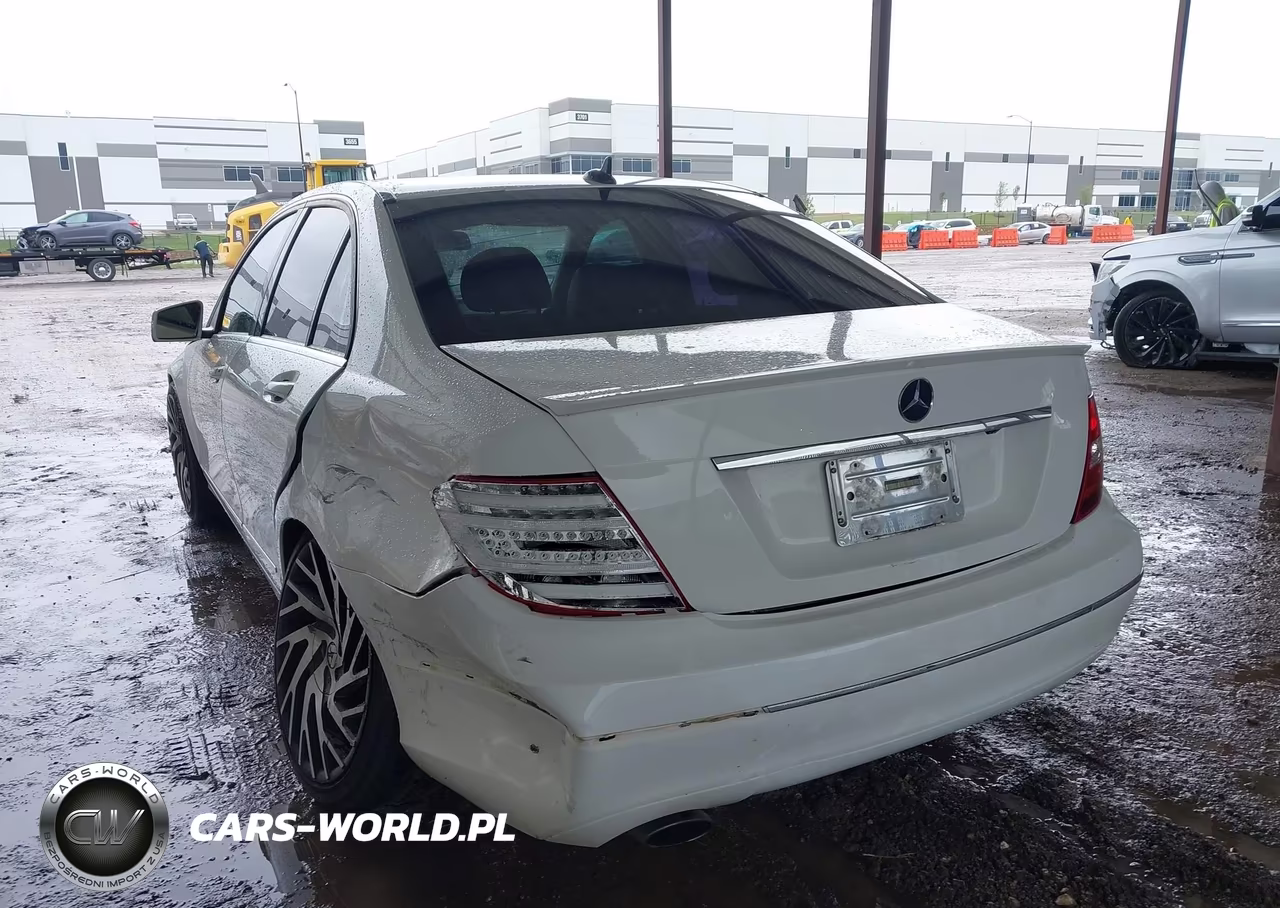 2013 Mercedes-Benz C 250 Luxury VIN:WDDGF4HBXDA867681 - 3