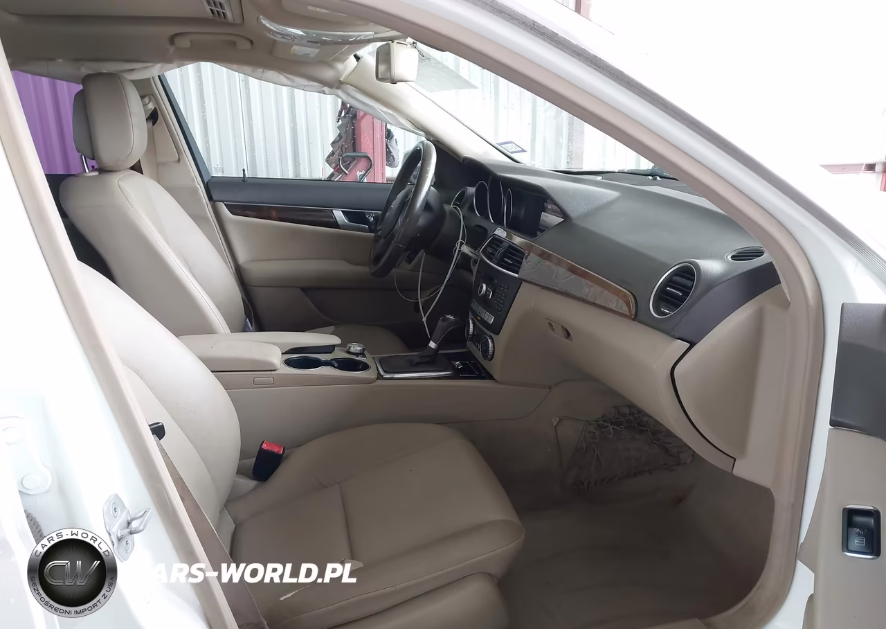2013 Mercedes-Benz C 250 Luxury VIN:WDDGF4HBXDA867681 - 5