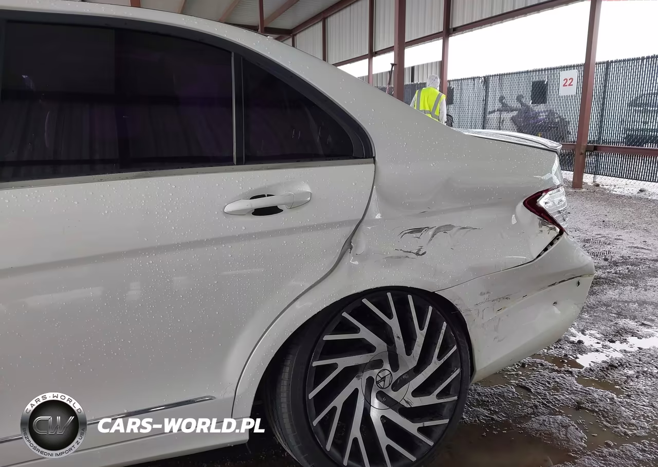 2013 Mercedes-Benz C 250 Luxury VIN:WDDGF4HBXDA867681 - 6