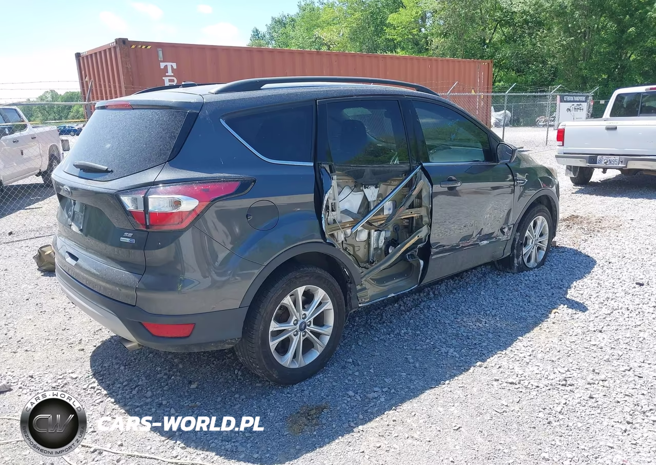 2018 Ford Escape Se VIN:1FMCU9GD8JUA75064 - 4