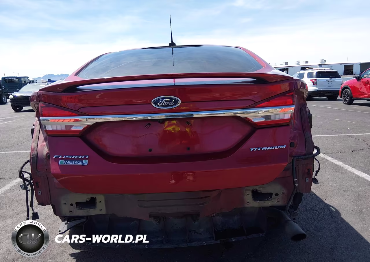 2017 Ford Fusion Energi Titanium VIN:3FA6P0SU8HR350418 - 16