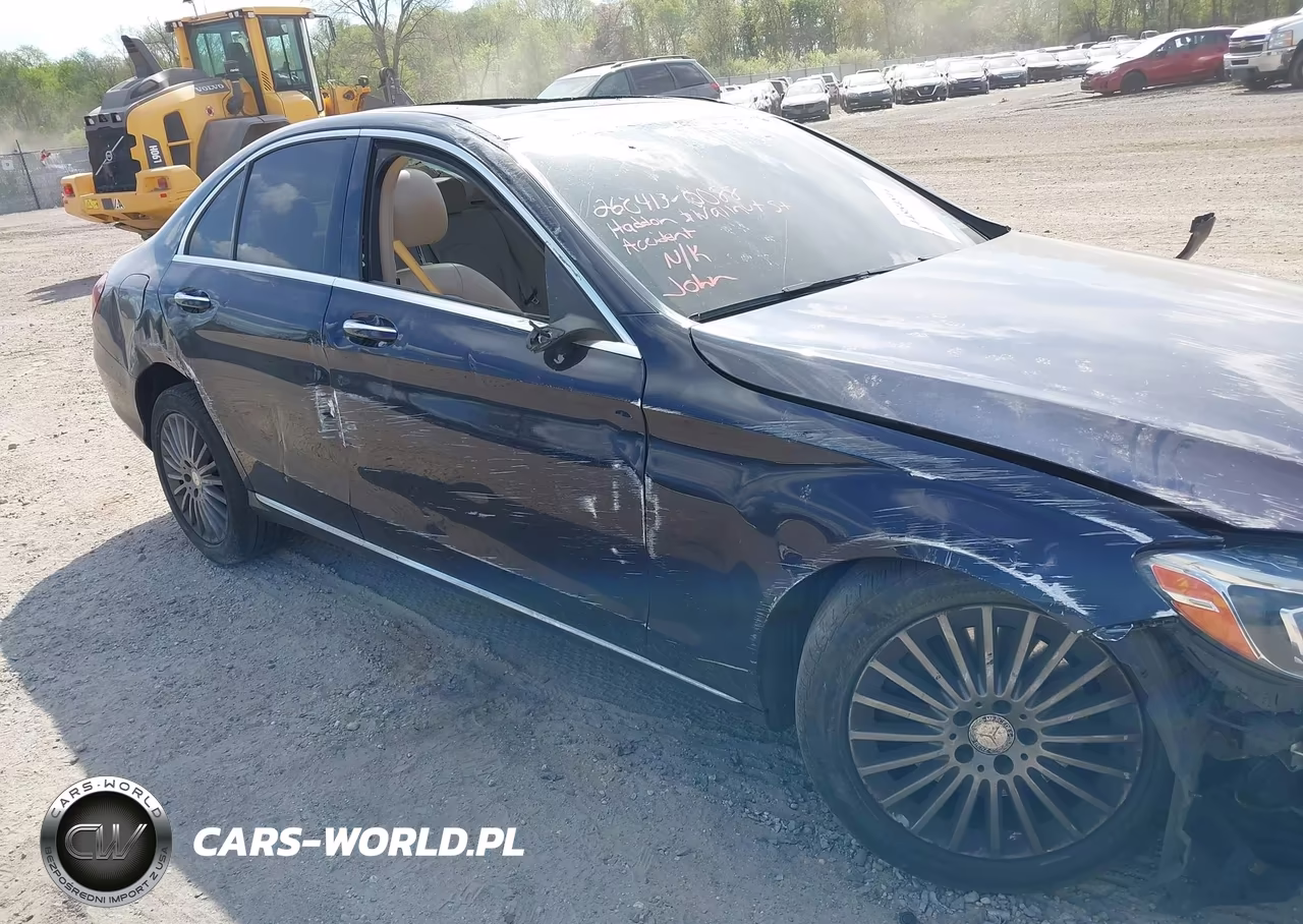 2015 Mercedes-Benz C 300 Luxury 4Matic VIN:55SWF4KBXFU013328 - 17