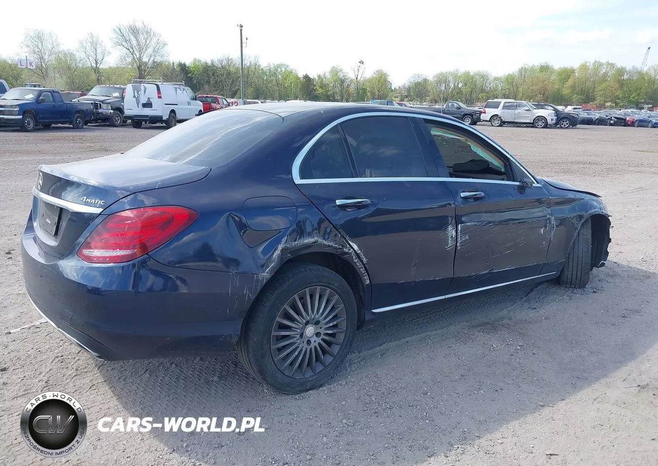 2015 Mercedes-Benz C 300 Luxury 4Matic VIN:55SWF4KBXFU013328 - 4