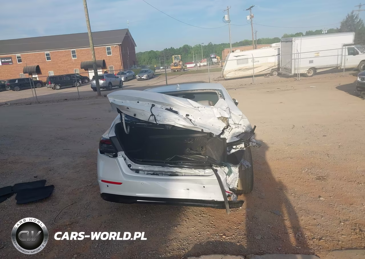2026 Honda Accord Hybrid Touring VIN:1HGCY2F88TA004747 - 17