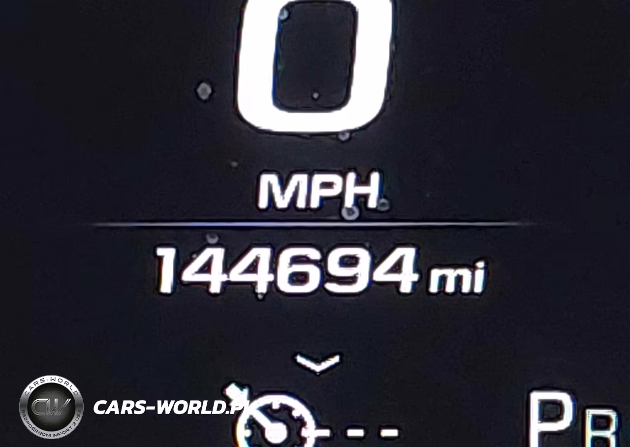 2017 GMC Yukon Denali VIN:1GKS1CKJ8HR231205 - 13