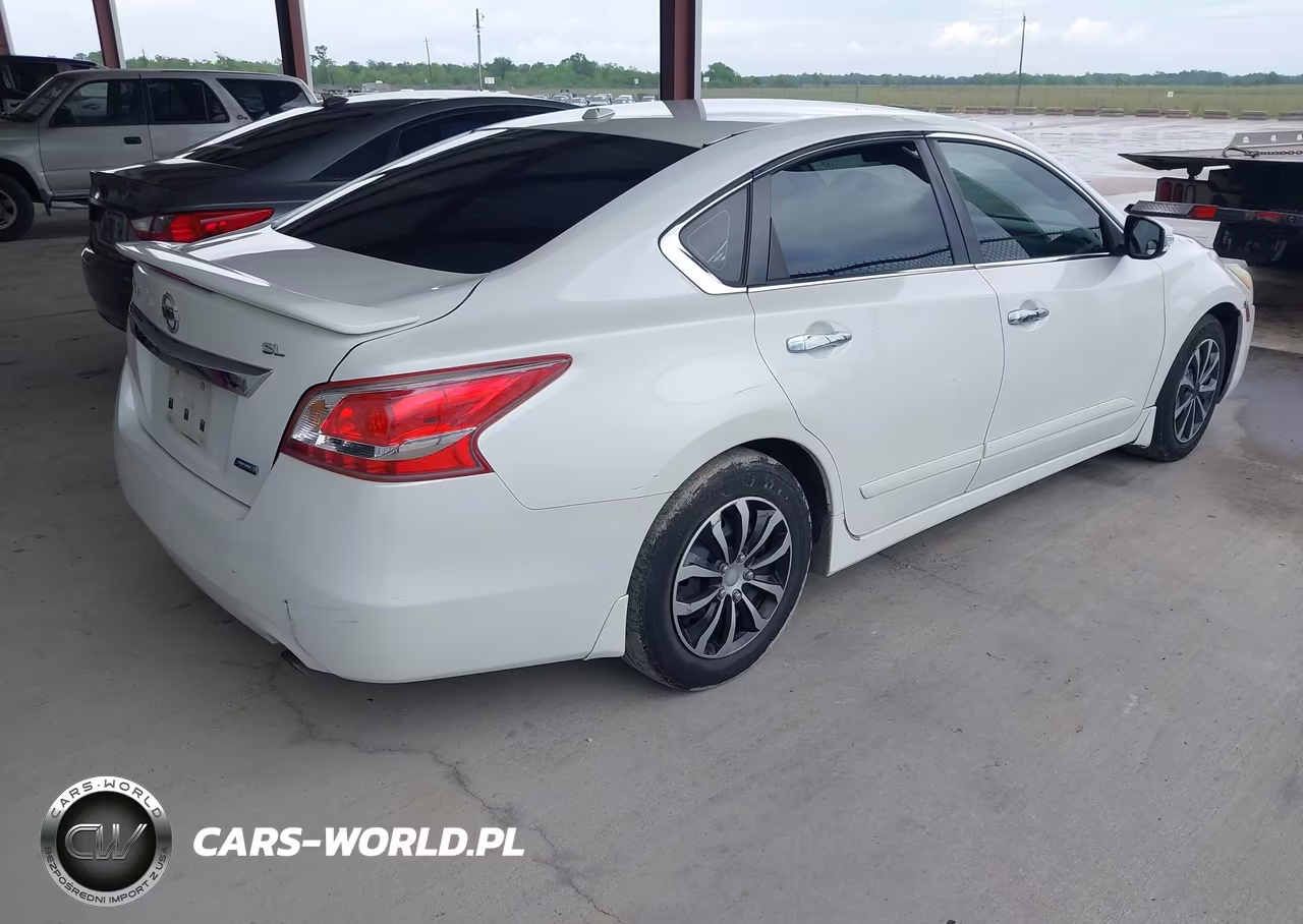 2015 Nissan Altima 2.5 S VIN:1N4AL3AP1FC583720 - 4