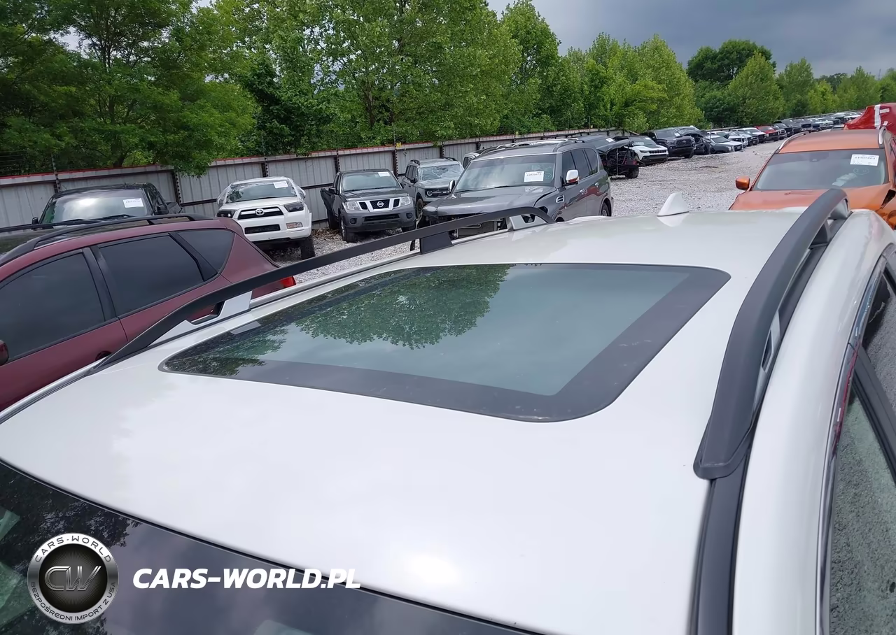2019 Subaru Forester Touring VIN:JF2SKAWC9KH443389 - 17