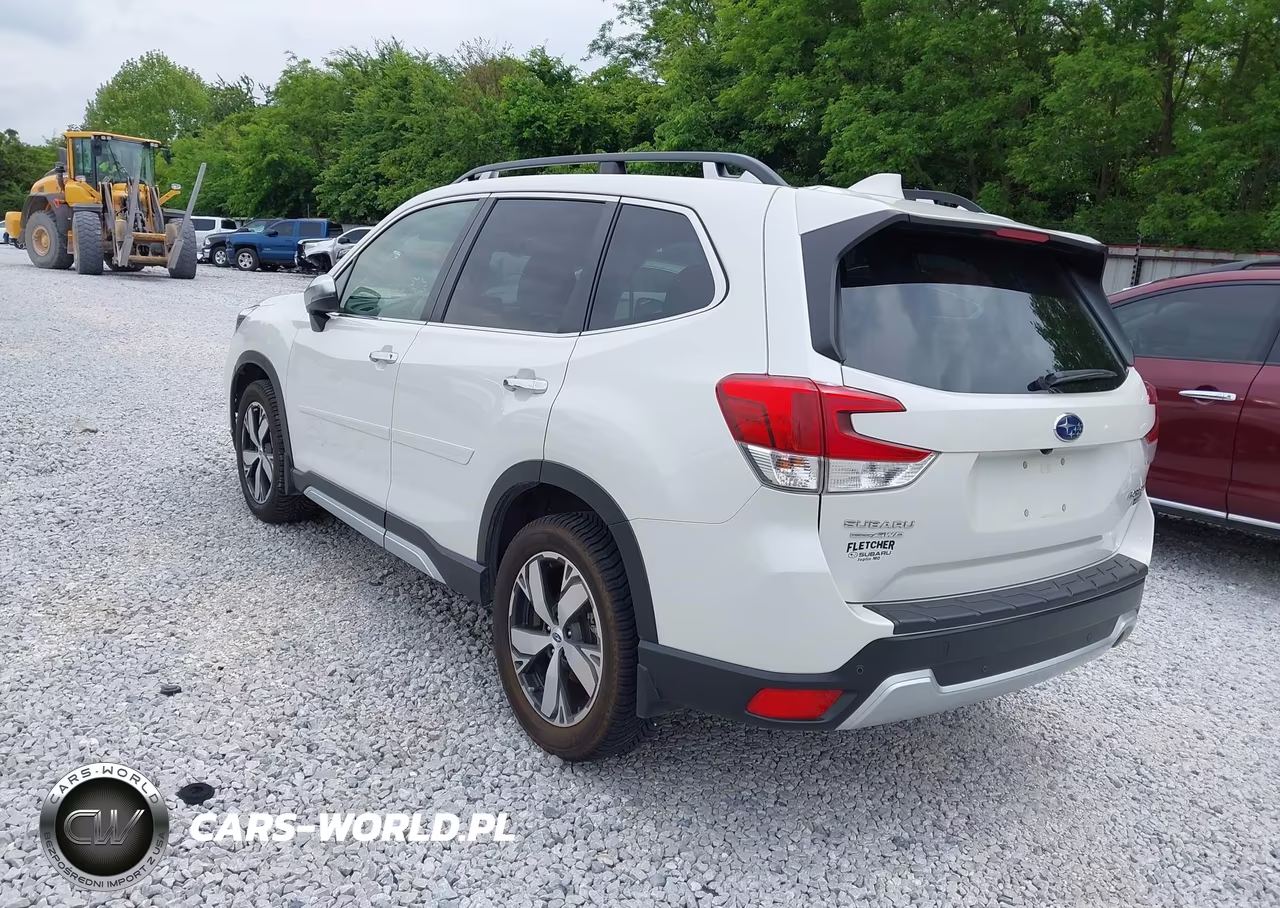 2019 Subaru Forester Touring VIN:JF2SKAWC9KH443389 - 3