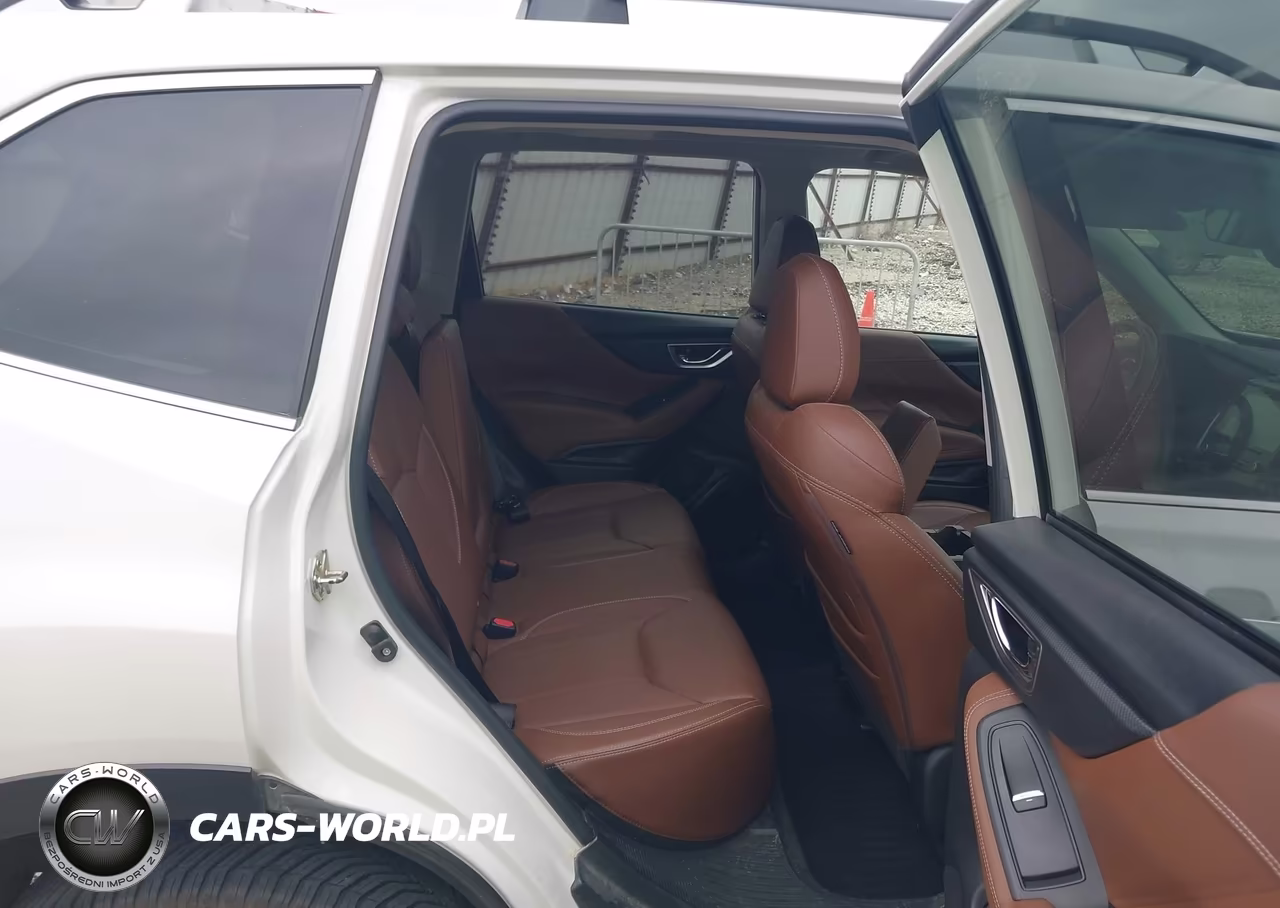 2019 Subaru Forester Touring VIN:JF2SKAWC9KH443389 - 8