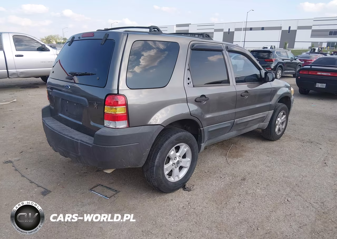 2005 Ford Escape Xlt VIN:1FMCU03195DA07241 - 4