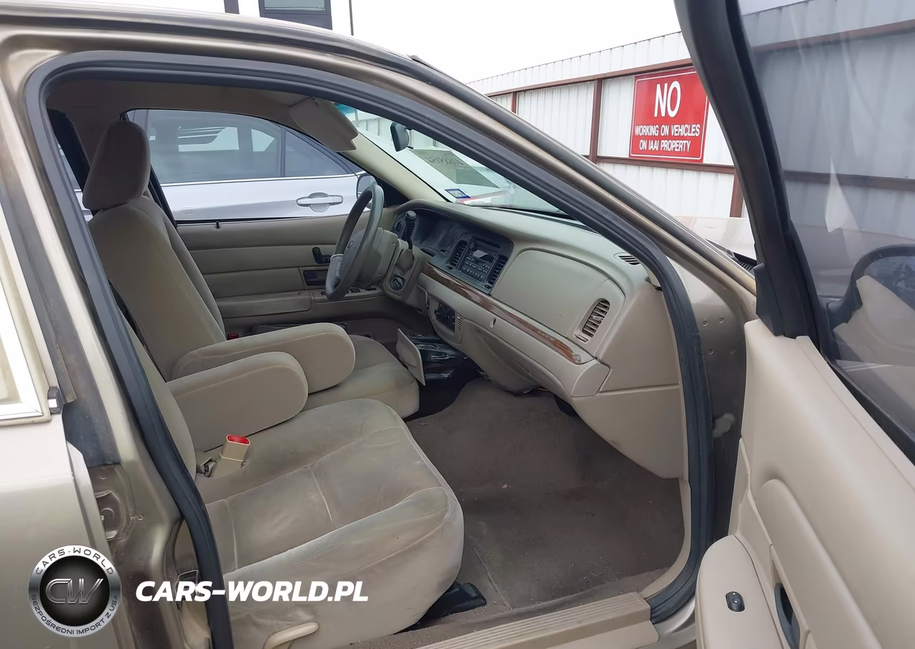 2005 Ford Crown Victoria Standard VIN:2FAFP73W55X105534 - 5