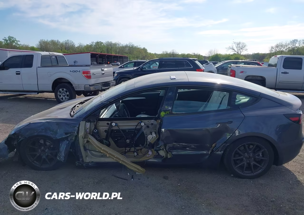 2023 Tesla Model 3 Rear-Wheel Drive VIN:5YJ3E1EAXPF583887 - 13
