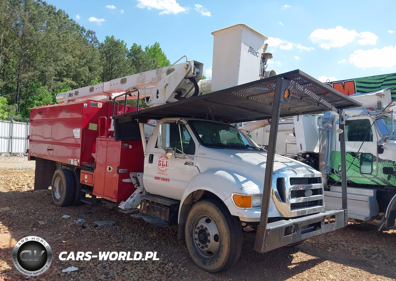 2013 Ford F-750 Xl-Xlt