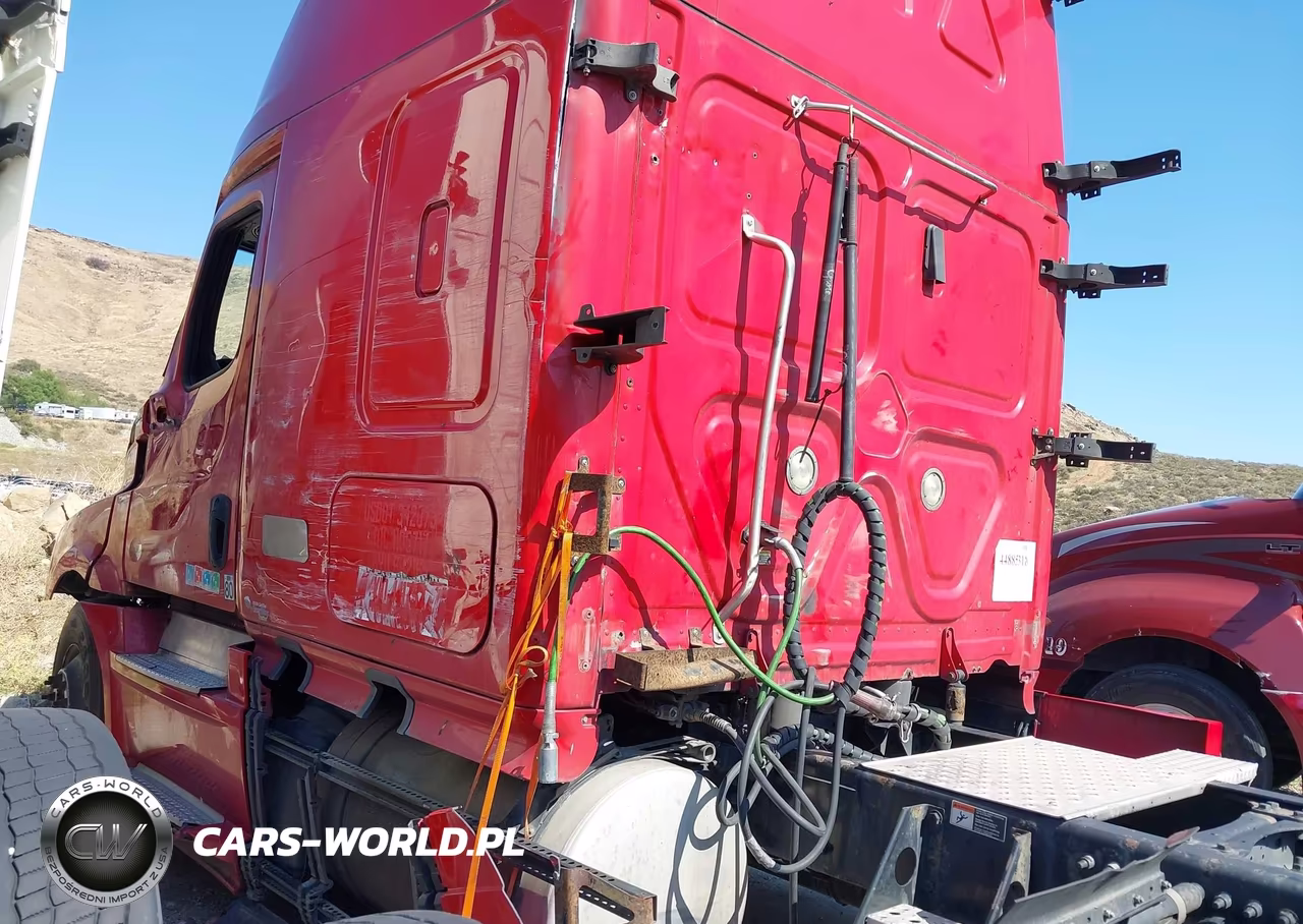 2018 Freightliner New Cascadia 126 VIN:3AKJHHDR5JSJJ1757 - 17