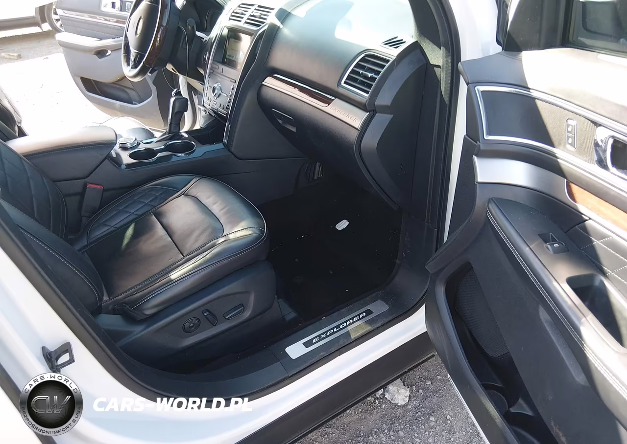 2019 Ford Explorer Platinum VIN:1FM5K8HT1KGA49288 - 5