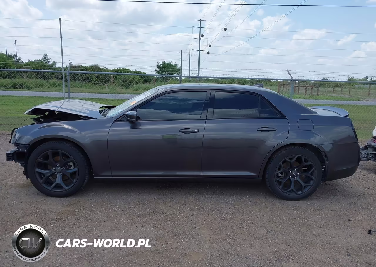 2023 Chrysler 300 300S VIN:2C3CCABG7PH538063 - 14