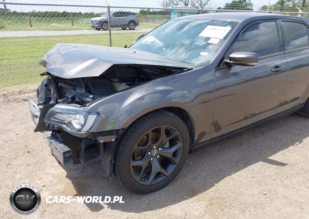 2023 Chrysler 300 300S VIN:2C3CCABG7PH538063 - 6