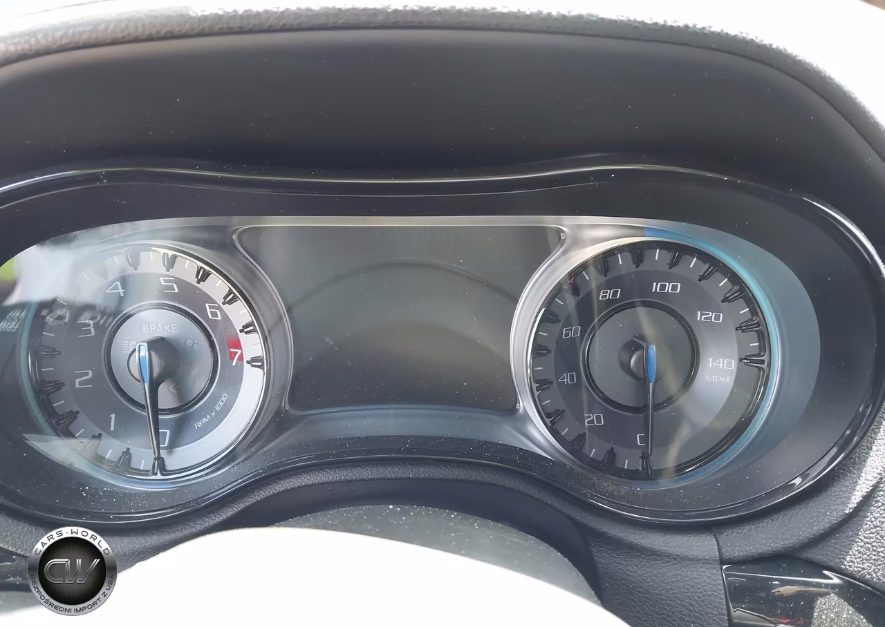 2023 Chrysler 300 300S VIN:2C3CCABG7PH538063 - 7