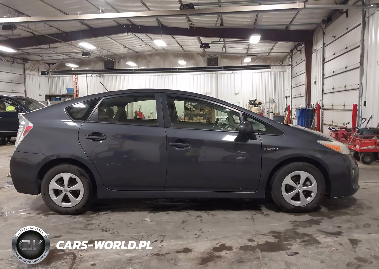 2012 Toyota Prius Three VIN:JTDKN3DU7C5495152 - 13
