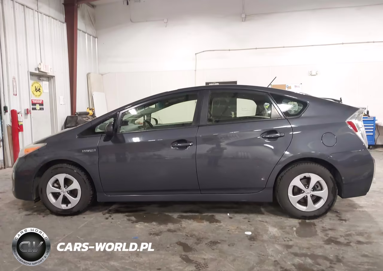 2012 Toyota Prius Three VIN:JTDKN3DU7C5495152 - 14