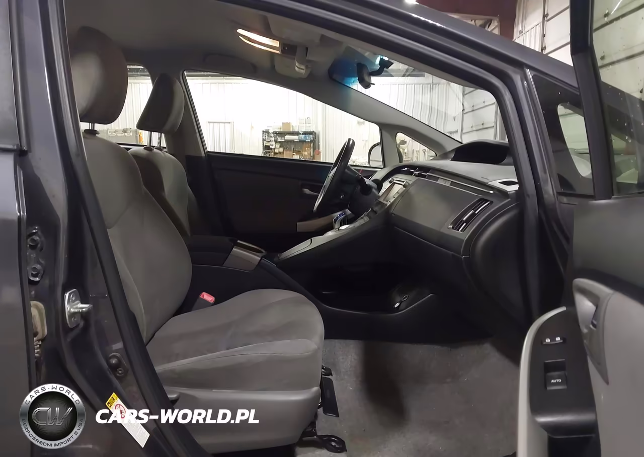 2012 Toyota Prius Three VIN:JTDKN3DU7C5495152 - 5