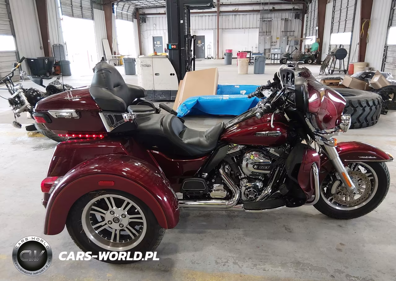 2016 Harley-Davidson Flhtcutg Tri Glide Ultra VIN:1HD1MAL1XGB856955 - 12