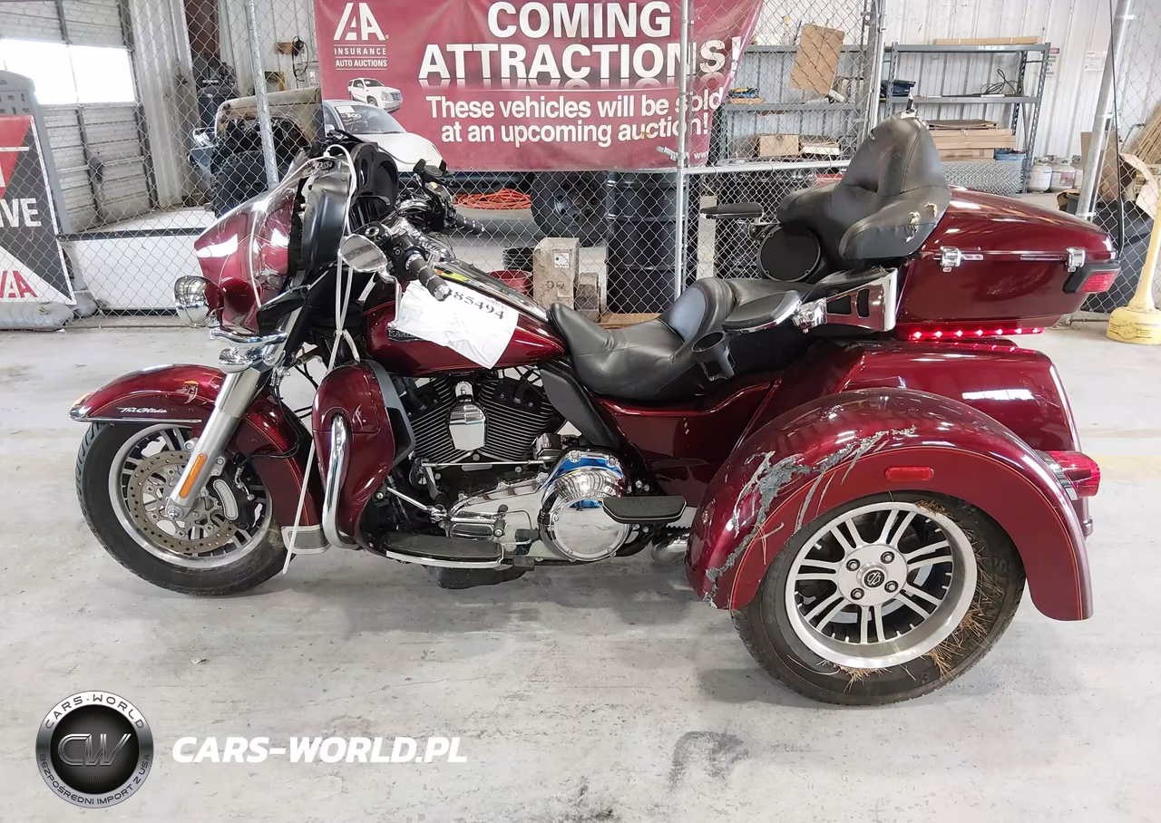 2016 Harley-Davidson Flhtcutg Tri Glide Ultra VIN:1HD1MAL1XGB856955 - 13