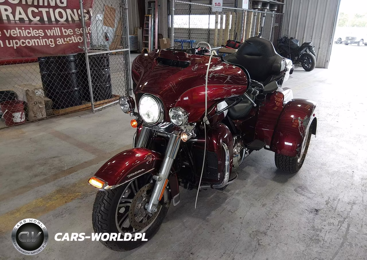 2016 Harley-Davidson Flhtcutg Tri Glide Ultra VIN:1HD1MAL1XGB856955 - 2