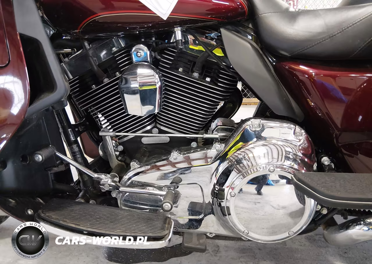 2016 Harley-Davidson Flhtcutg Tri Glide Ultra VIN:1HD1MAL1XGB856955 - 9