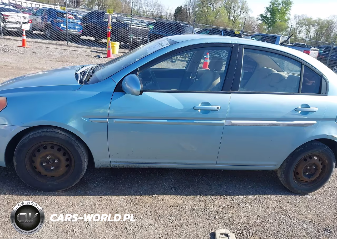 2009 Hyundai Accent Gls VIN:KMHCN46C19U299684 - 15