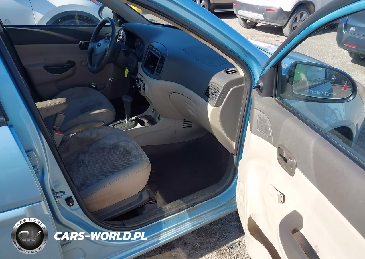2009 Hyundai Accent Gls VIN:KMHCN46C19U299684 - 5