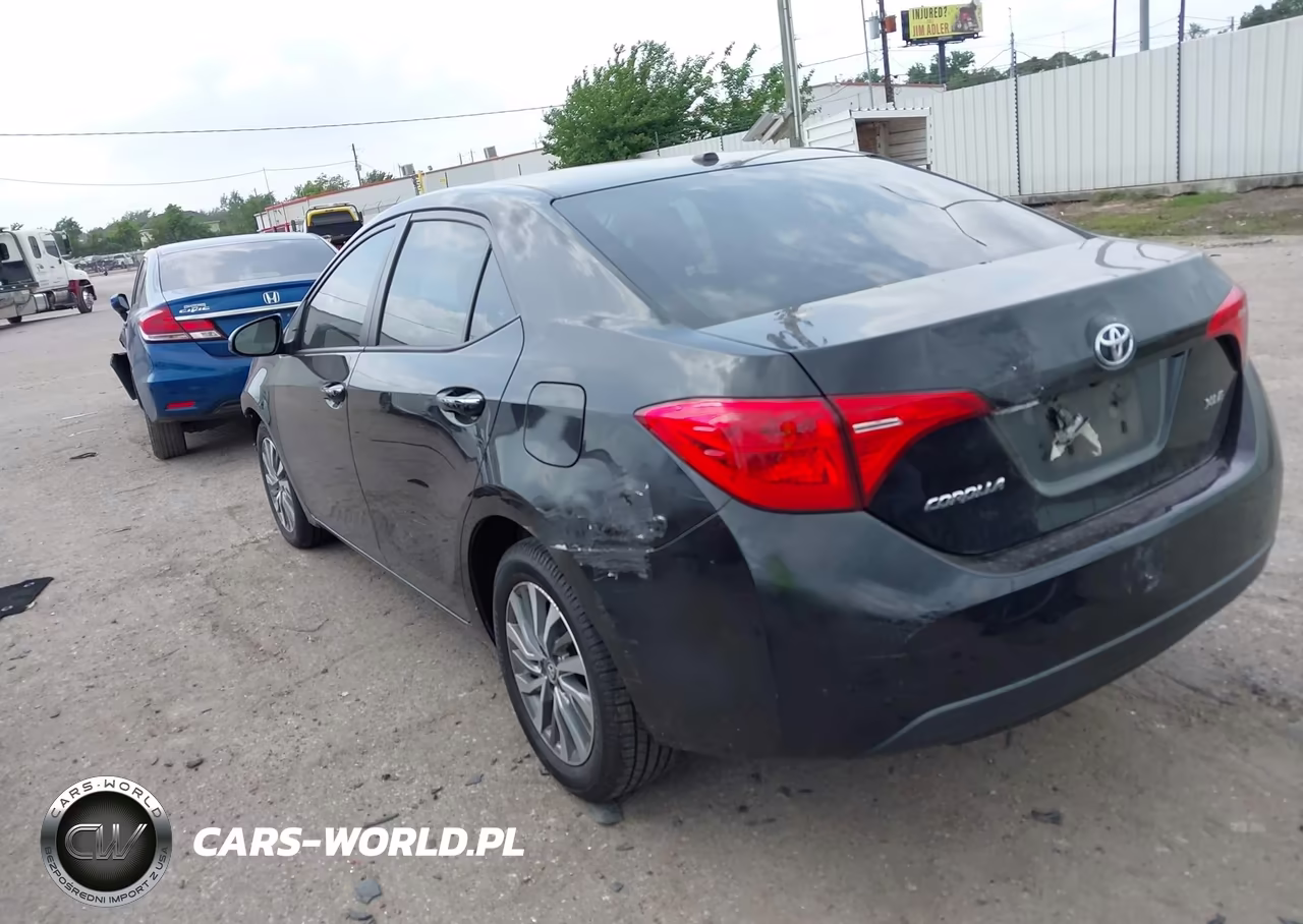 2017 Toyota Corolla Xle VIN:5YFBURHE9HP691290 - 3