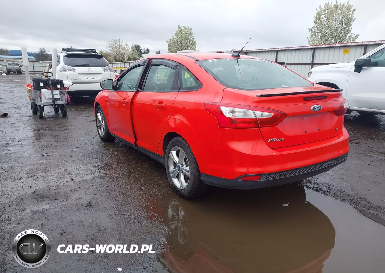 2013 Ford Focus Se VIN:1FADP3F28DL252189 - 3