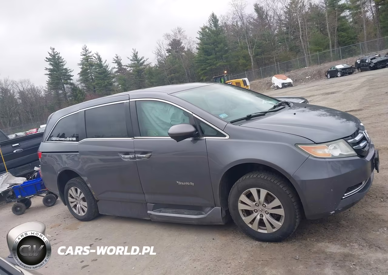 2016 Honda Odyssey Se VIN:5FNRL5H35GB131978 - 13