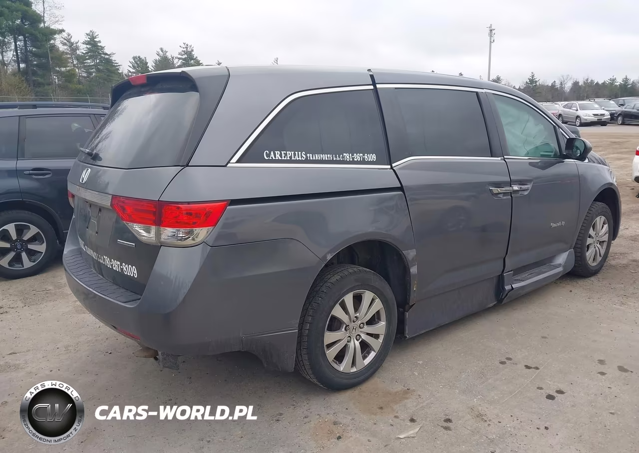 2016 Honda Odyssey Se VIN:5FNRL5H35GB131978 - 4