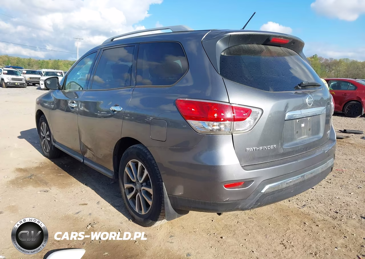 2015 Nissan Pathfinder S VIN:5N1AR2MM4FC716566 - 3