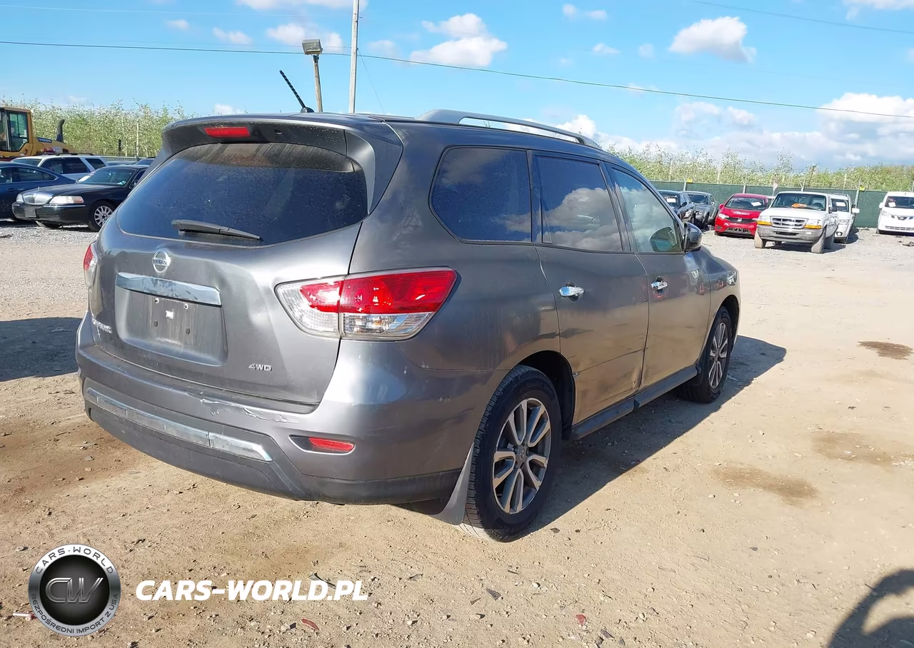 2015 Nissan Pathfinder S VIN:5N1AR2MM4FC716566 - 4