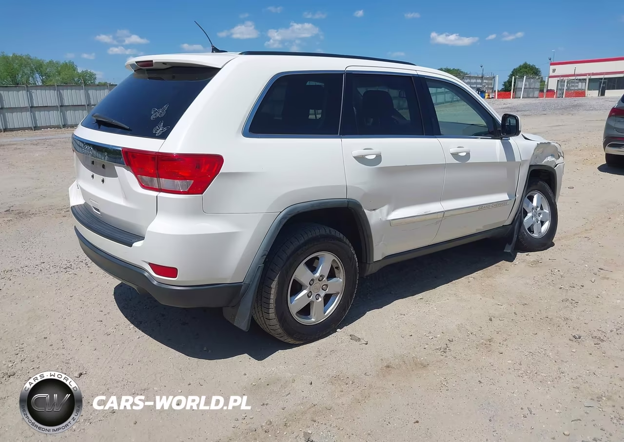 2012 Jeep Grand Cherokee Laredo VIN:1C4RJEAG7CC215519 - 4