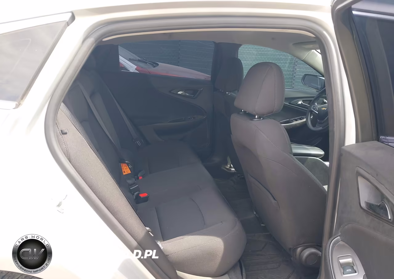 2019 Chevrolet Malibu Lt VIN:1G1ZD5ST6KF115193 - 8
