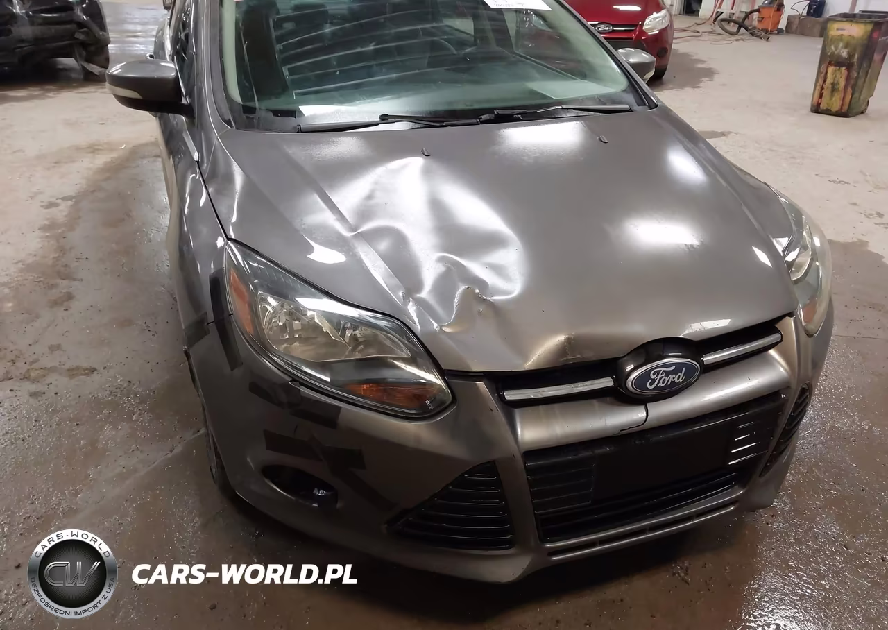 2012 Ford Focus Titanium VIN:1FAHP3J21CL292265 - 6