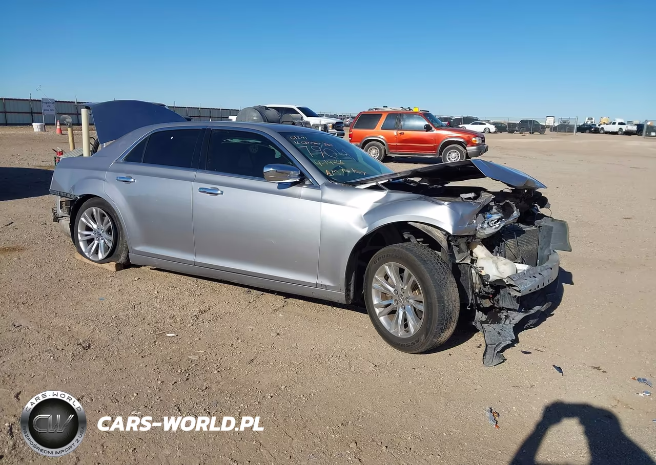 2016 Chrysler 300C – zdjęcie 1 z 17