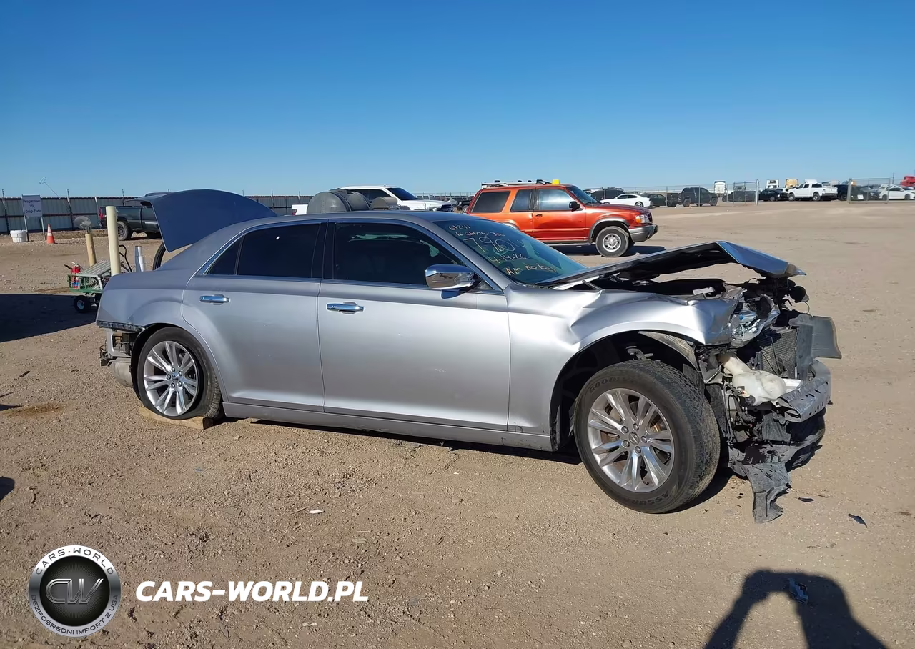 2016 Chrysler 300C VIN:2C3CCAEG5GH127904 - 13
