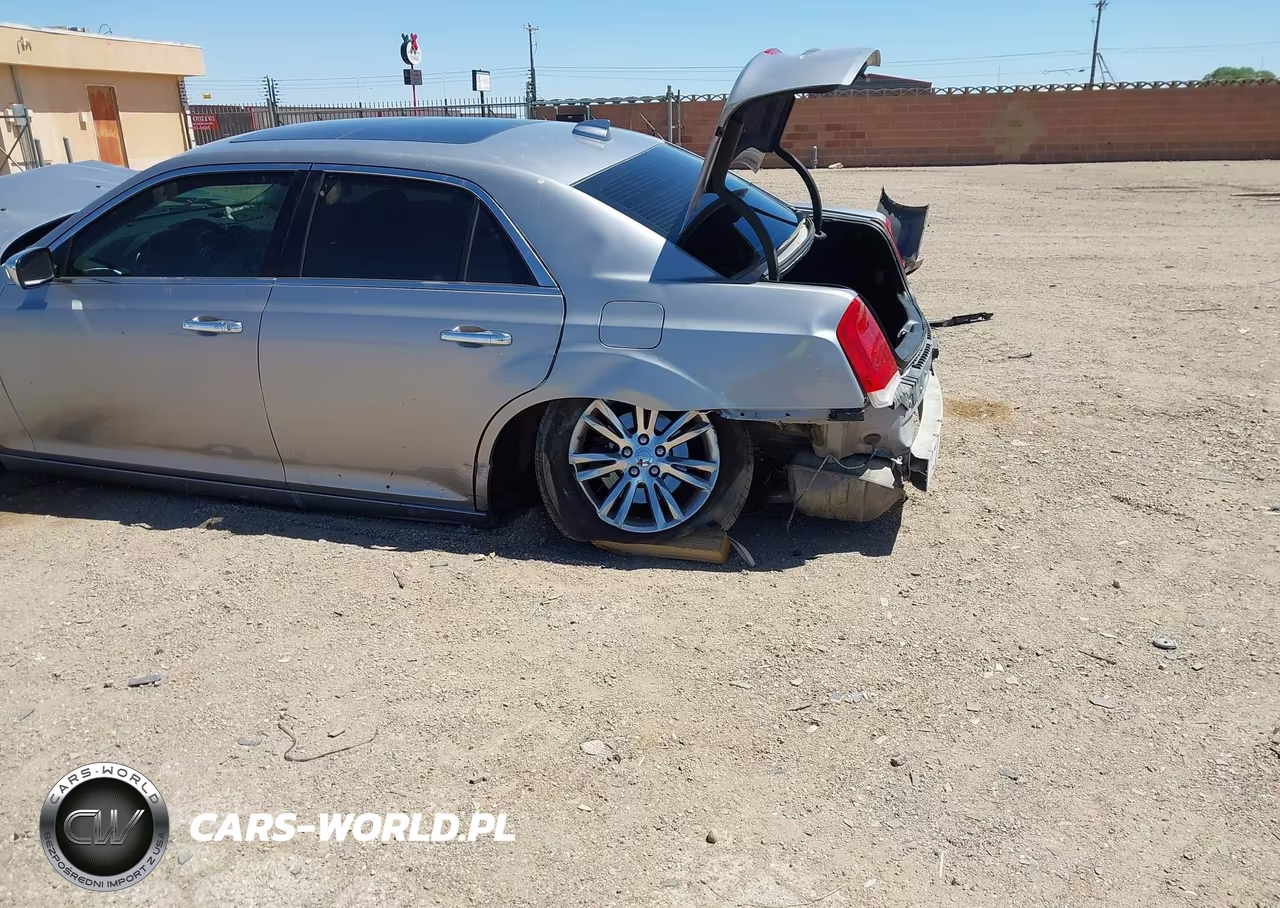 2016 Chrysler 300C VIN:2C3CCAEG5GH127904 - 17