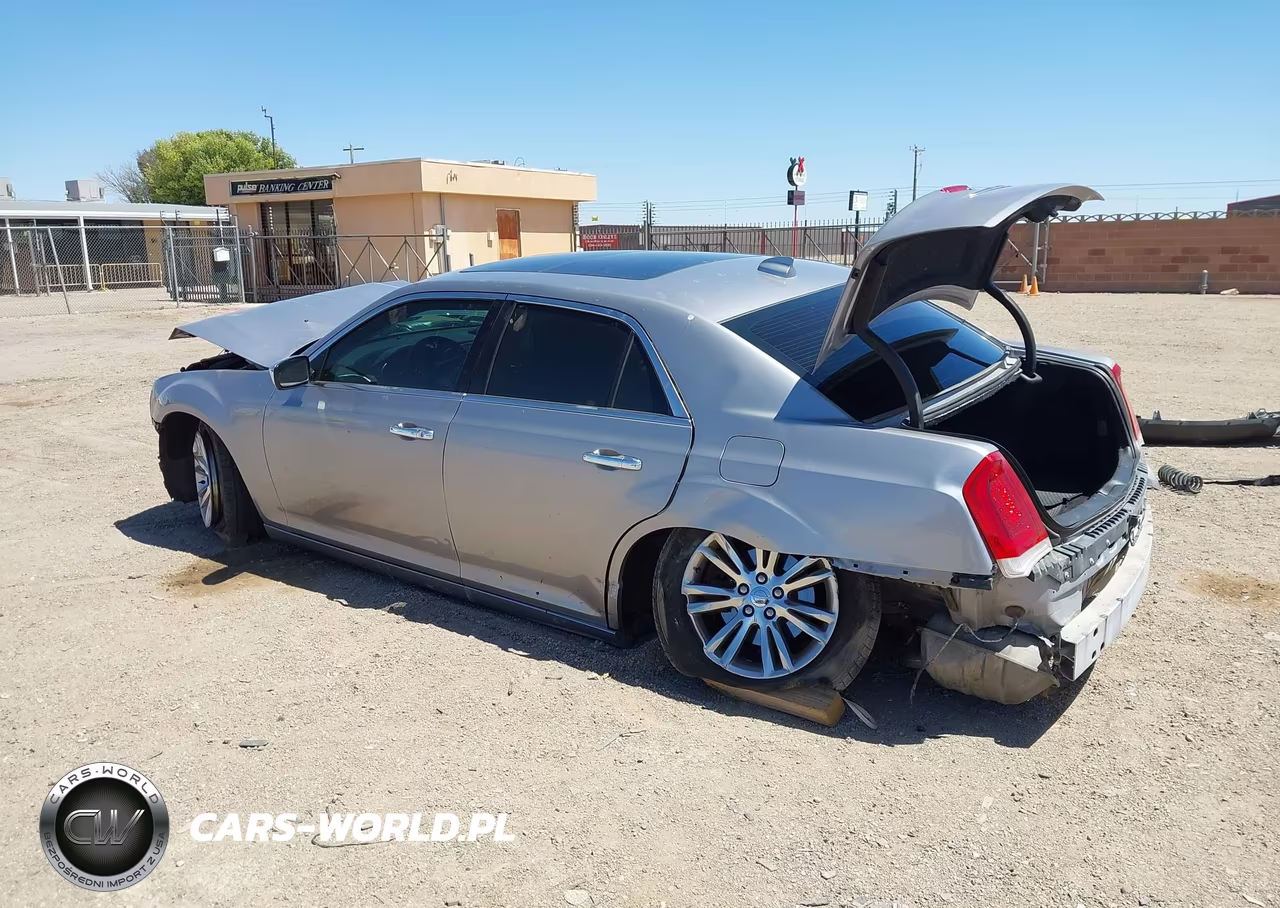 2016 Chrysler 300C VIN:2C3CCAEG5GH127904 - 3