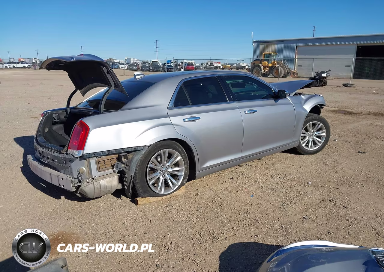 2016 Chrysler 300C VIN:2C3CCAEG5GH127904 - 4