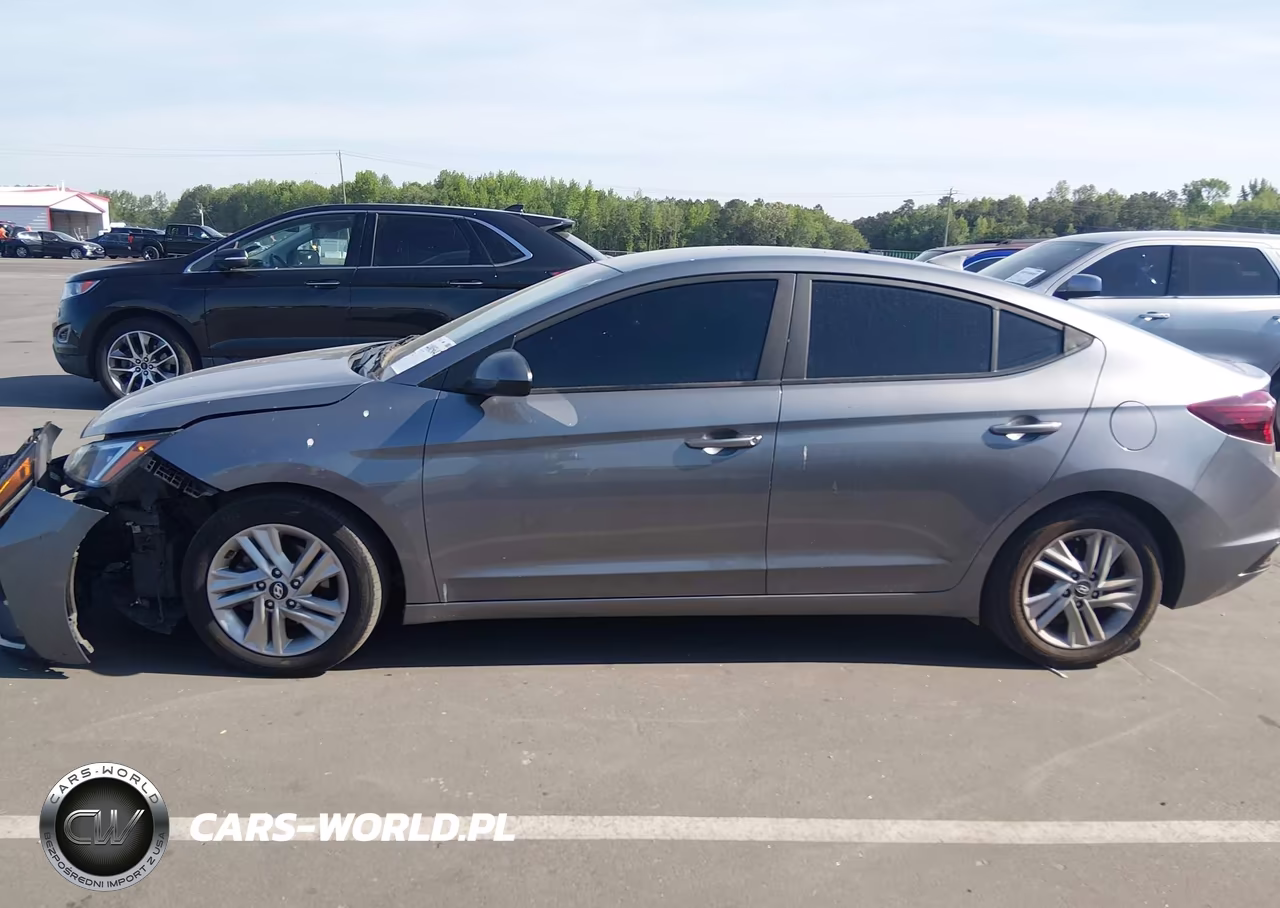 2019 Hyundai Elantra Sel VIN:5NPD84LF1KH415304 - 14